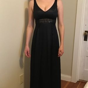 Bianca Nero Formal Black Gown